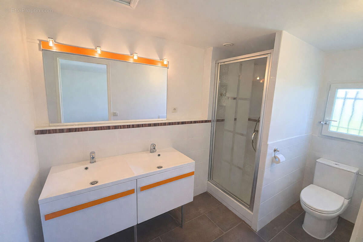 Maison à SAINT-MARCEL-LES-SAUZET