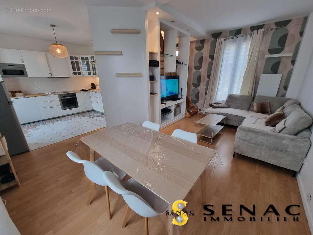 Appartement à BEAUCHAMP