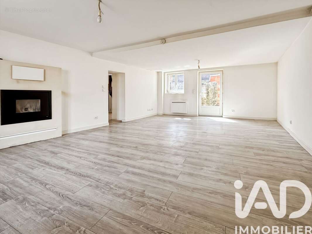 Photo 2 - Maison à COURCITE