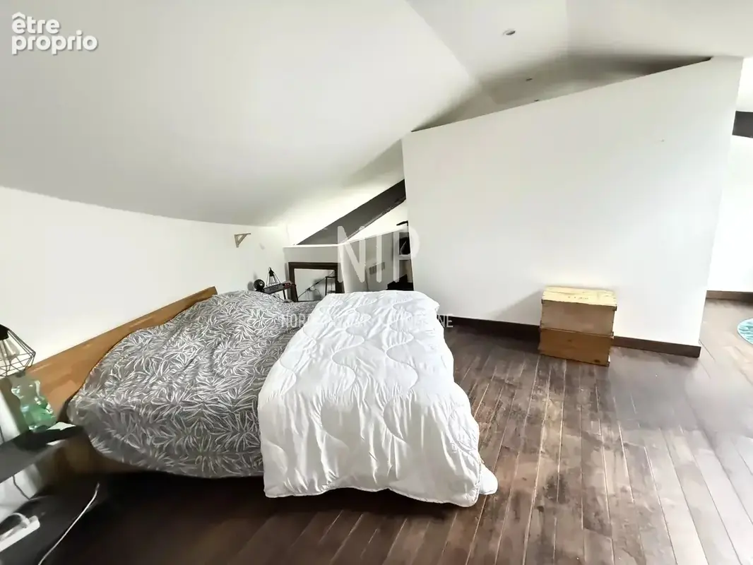Appartement Loft  en duplex  de 121 m2 avec parking privé - photo 10