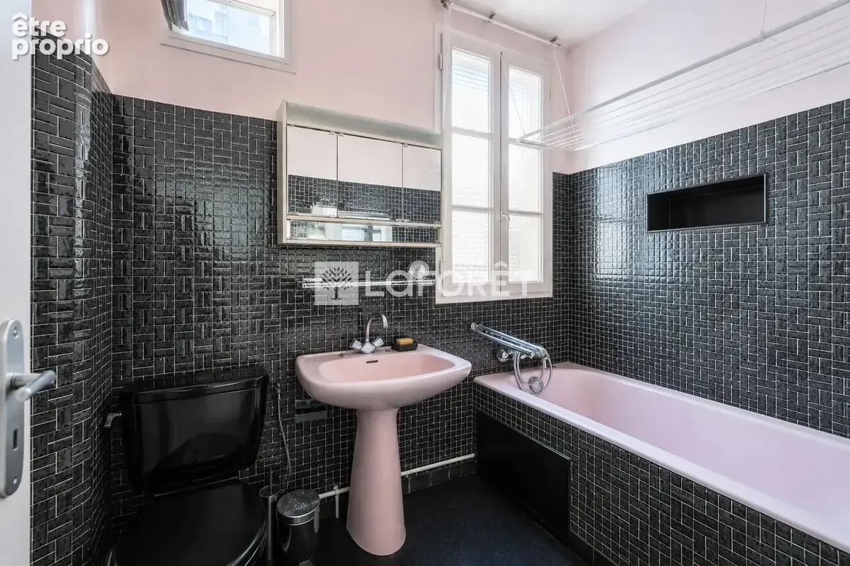 Dernier etage - traversant - tres bon etat - photo 7