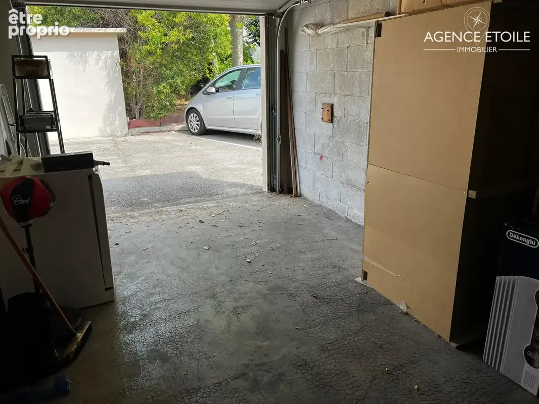 Box 15 m2 sécurisé, copropriété Le Clemenceau - photo 4