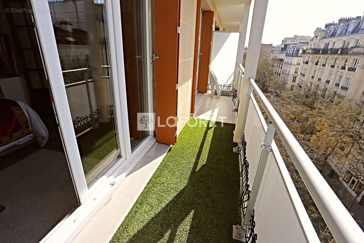 Appartement à PARIS-14E