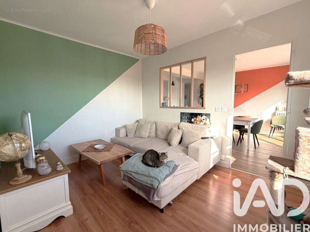 Appartement 64 m² à Dole  - photo 2
