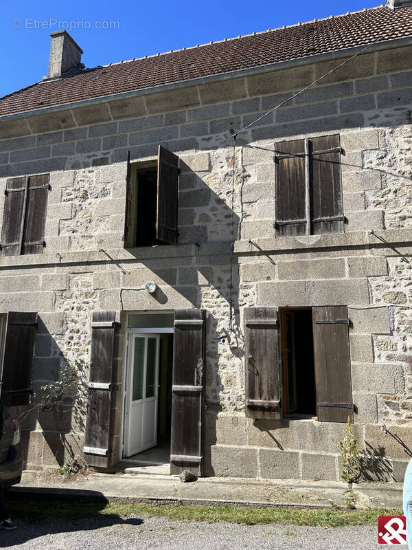 Maison à SAINT-SULPICE-LES-CHAMPS