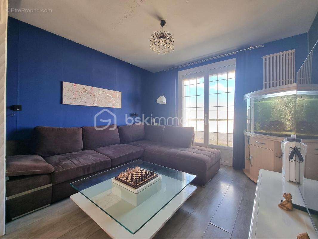 Maison à JOUY-LE-CHATEL