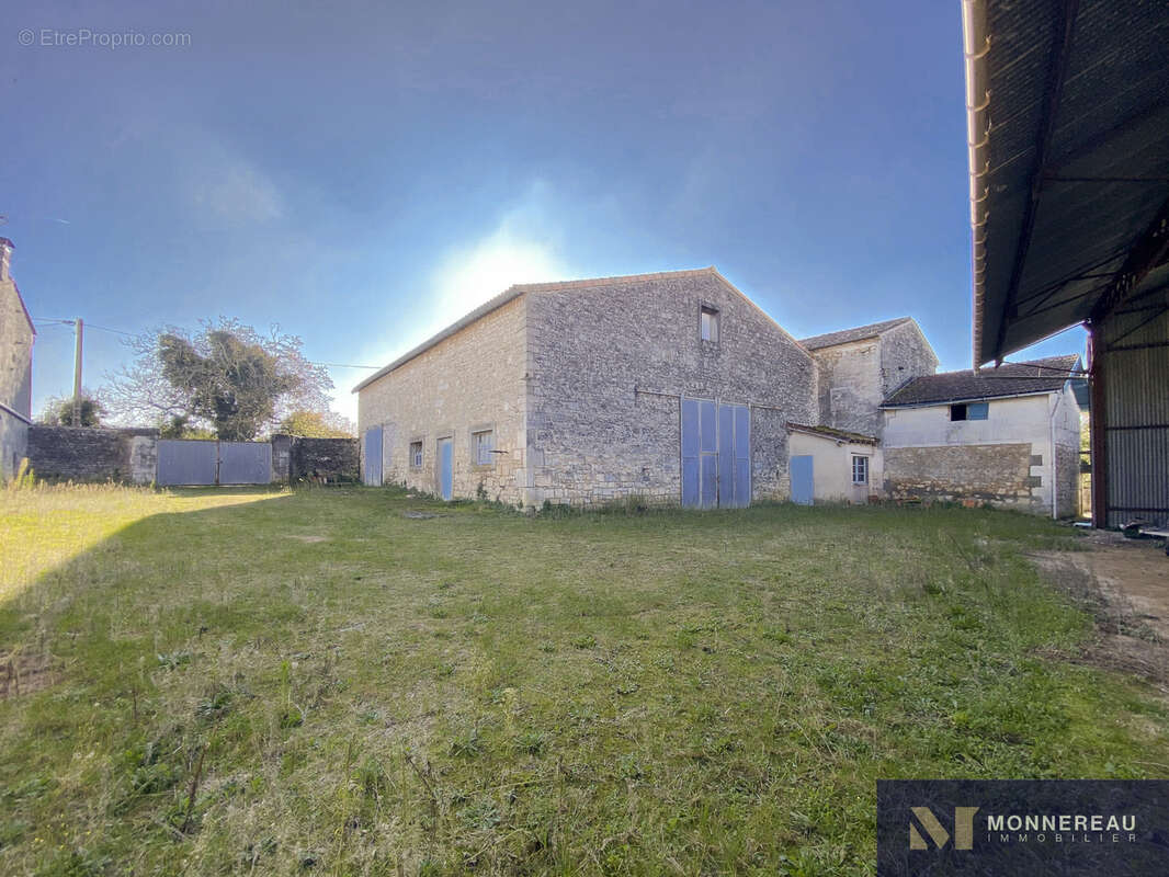 Maison à CHAMPMILLON