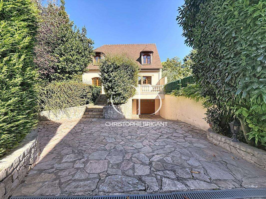 Maison à VILLEJUIF