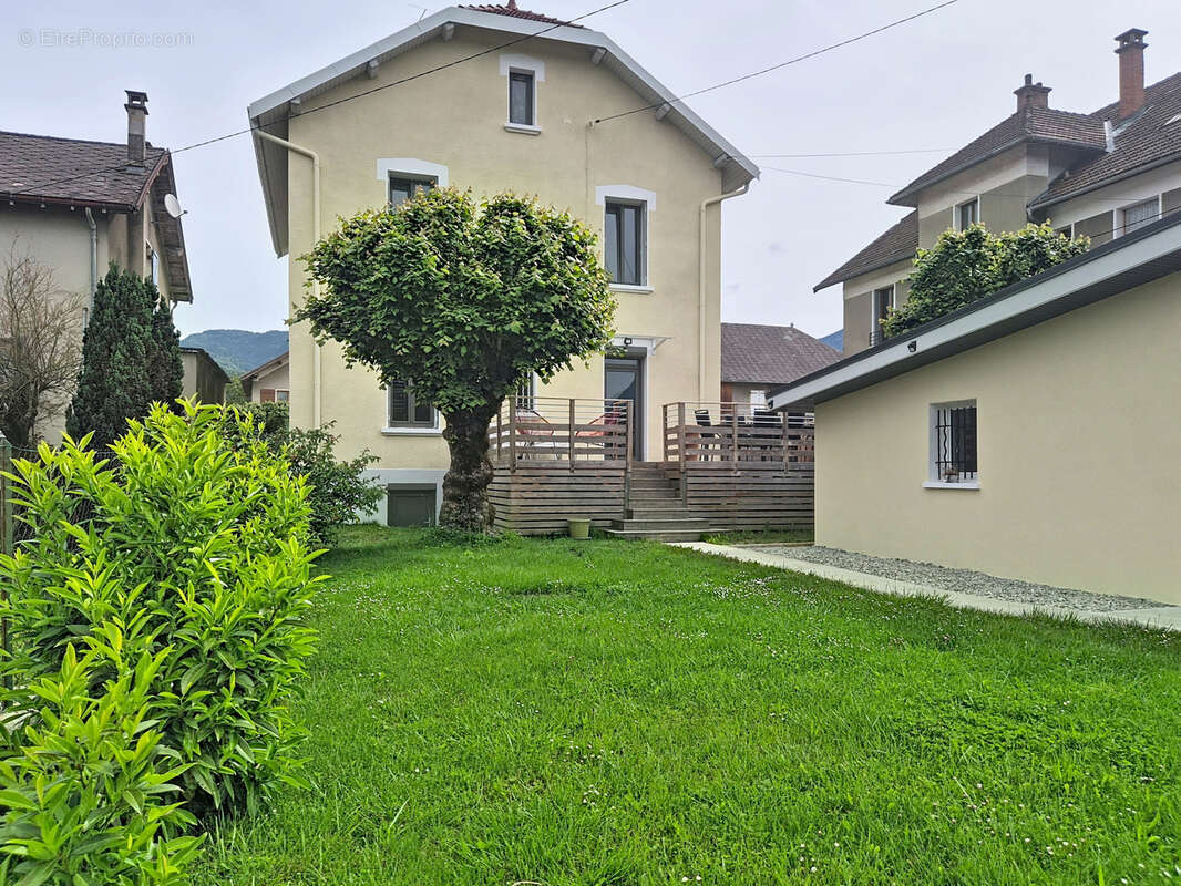 Maison à LES ECHELLES