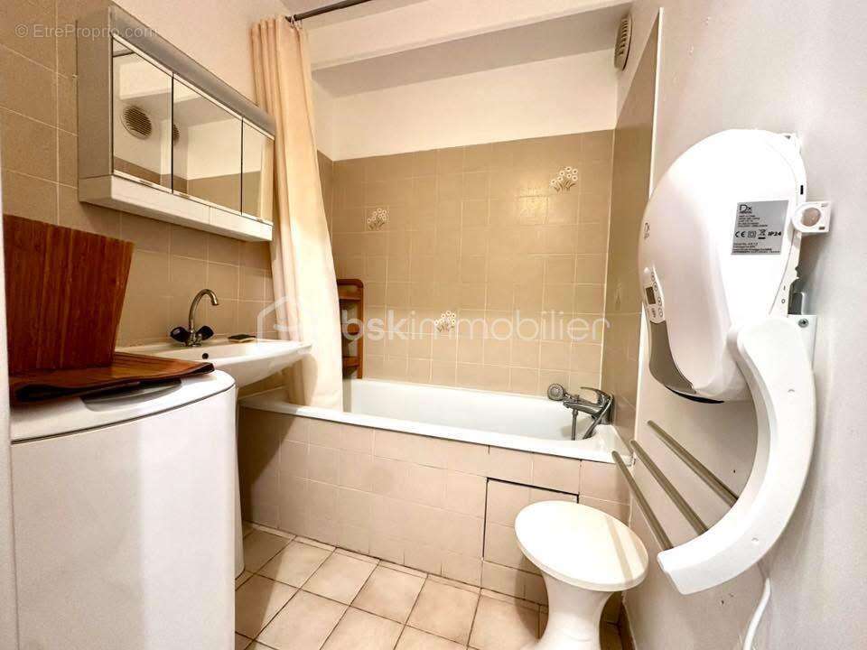 Appartement à GREOUX-LES-BAINS