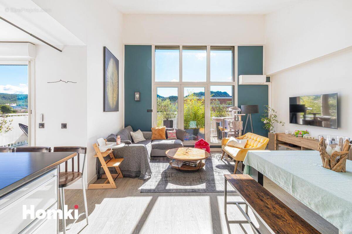 Appartement à MARSEILLE-9E