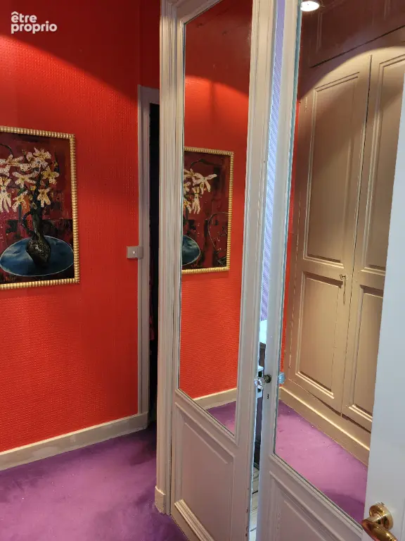 ROCHEFORT hyper  centre ville, Place COLBERT un appartement ancien de 121 m2 avec parking - photo 8