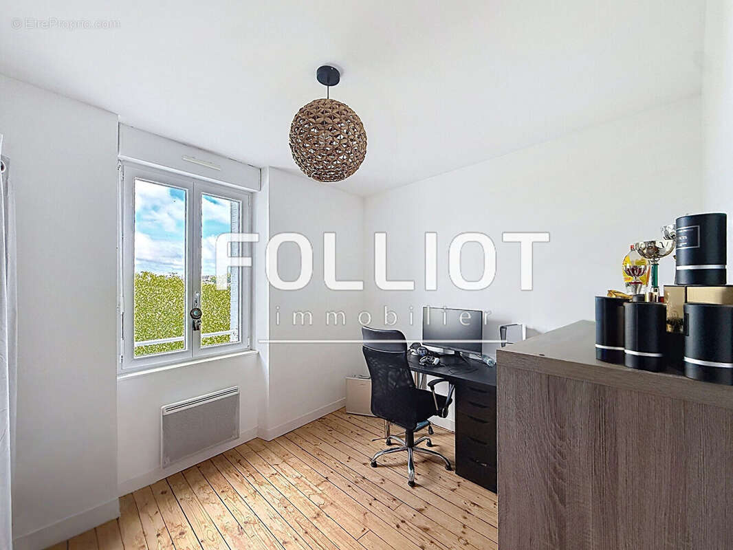 Appartement à DONVILLE-LES-BAINS