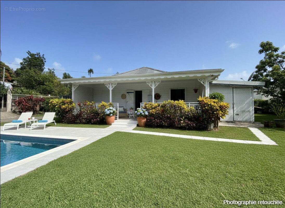 Maison à RIVIERE-SALEE