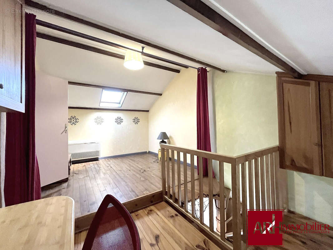 Appartement 80 m² à Saint-Paul  - photo 7