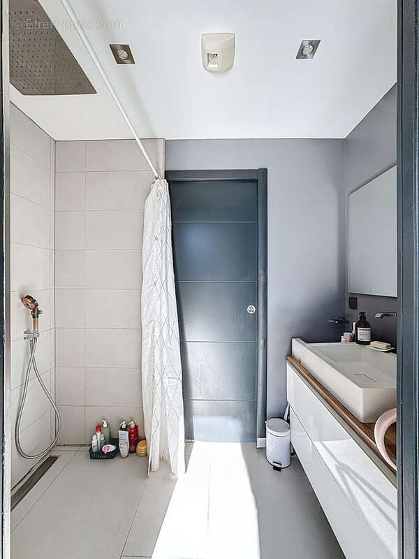 Maison à VAUVENARGUES