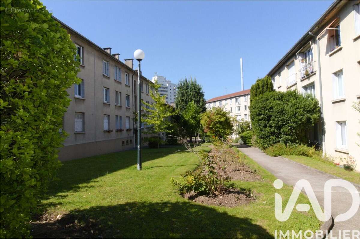 Photo 7 - Appartement à LE KREMLIN-BICETRE