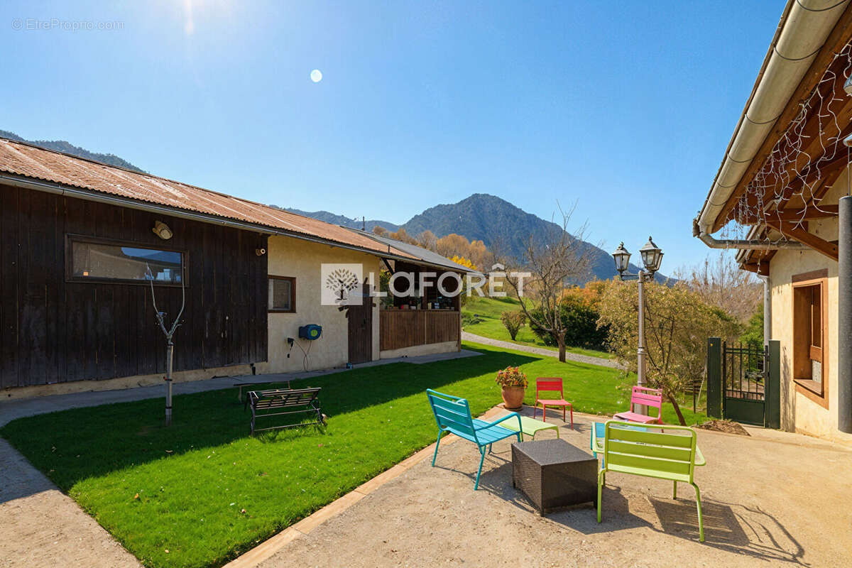 Maison à ALBERTVILLE