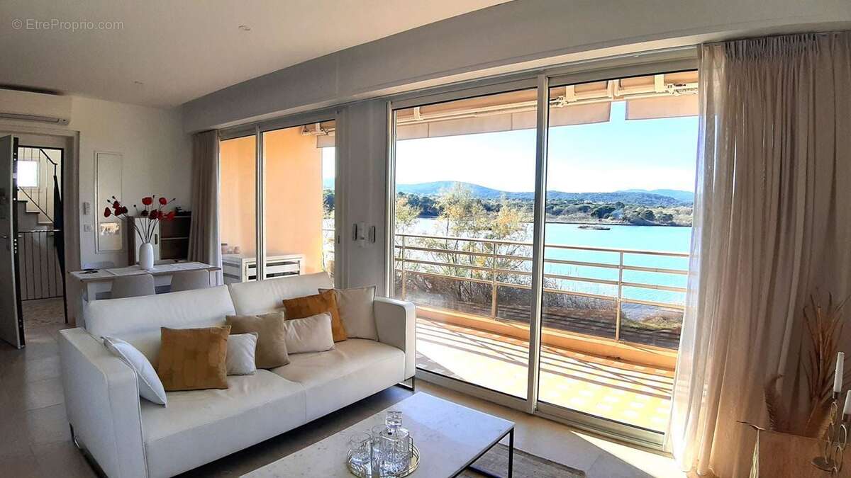 Appartement à FREJUS