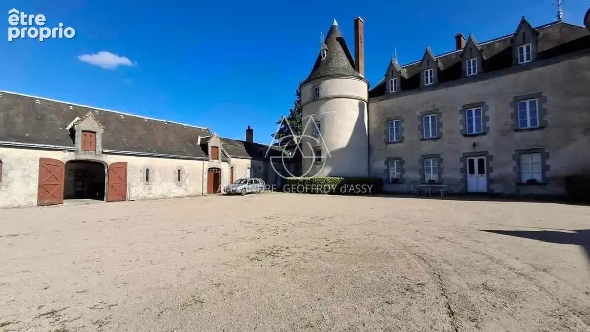 Exceptionnel château XV-XVI et XIXe avec son hameau et ses 108 hectares avec possibilité d’acheter 200ha attenants supplémentair - photo 5