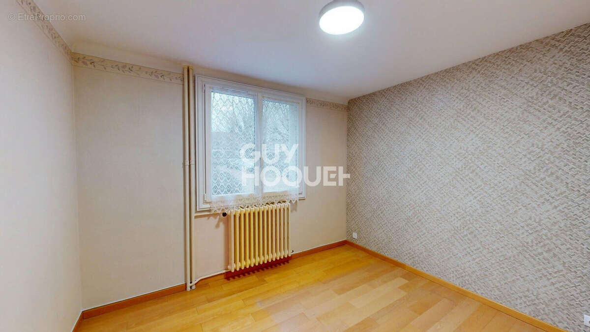 Appartement à SAINT-CYR-SUR-LOIRE