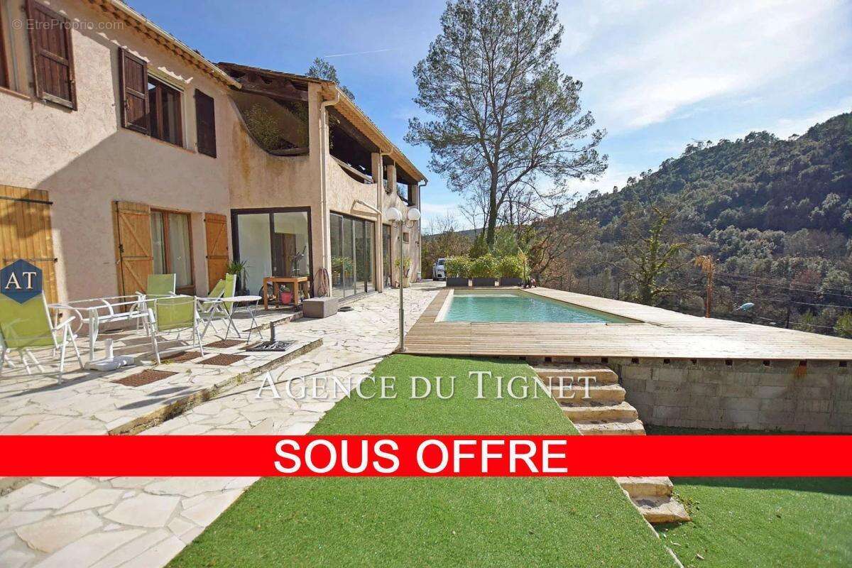 Appartement à SAINT-CEZAIRE-SUR-SIAGNE