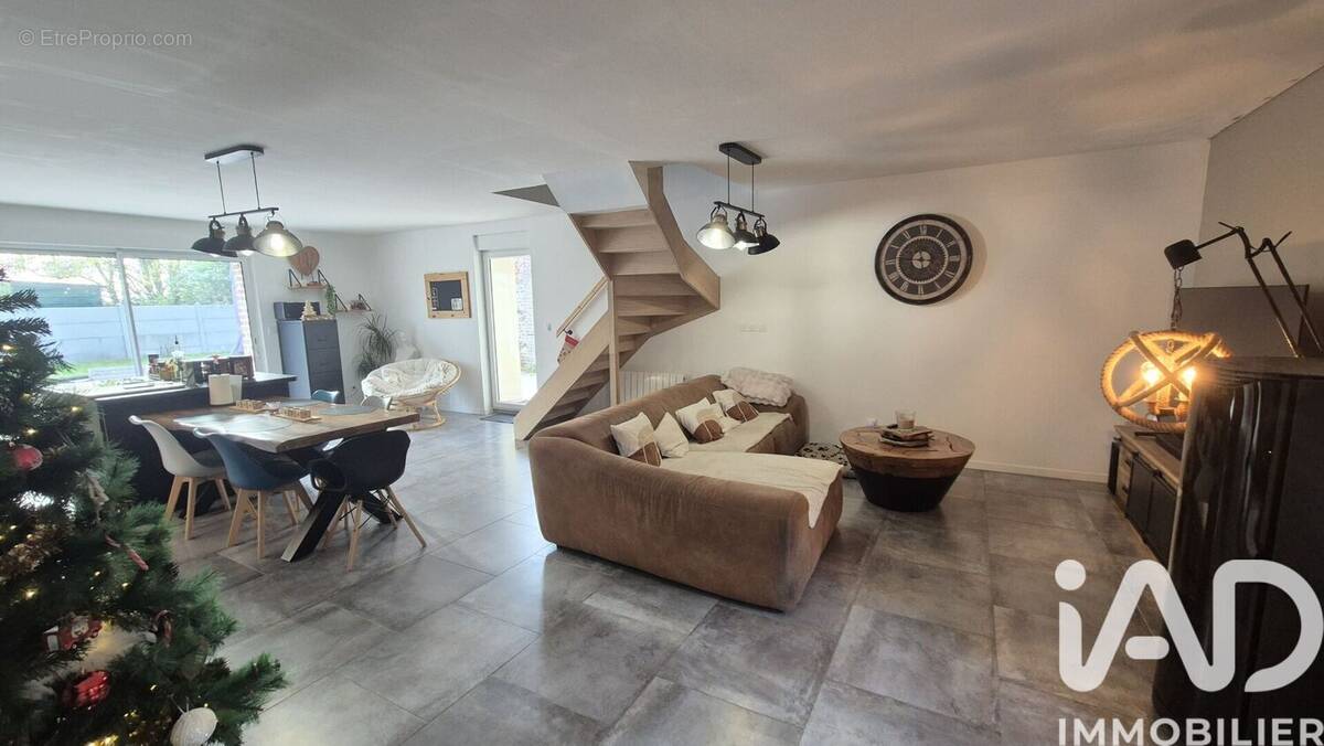 Photo 1 - Maison à BRUILLE-SAINT-AMAND