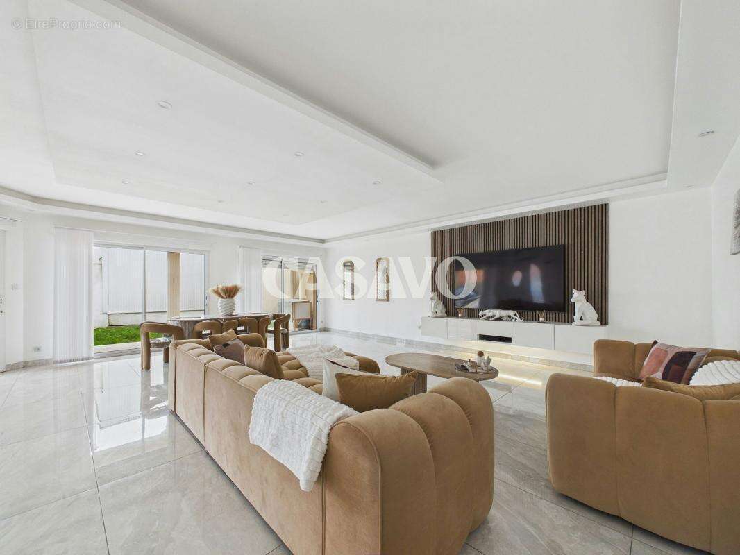 Vente Maison 4 pièces de 106m² - 33530 Bassens - photo 2