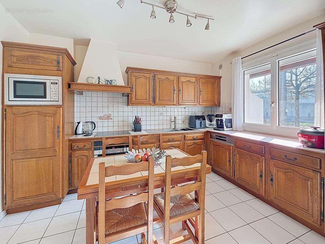 Maison à CHENNEVIERES-SUR-MARNE