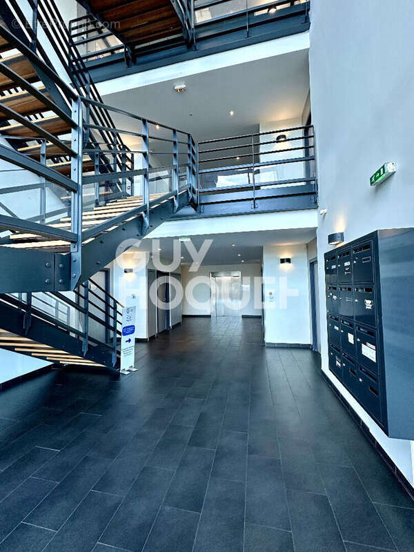 Commerce à COLOMIERS