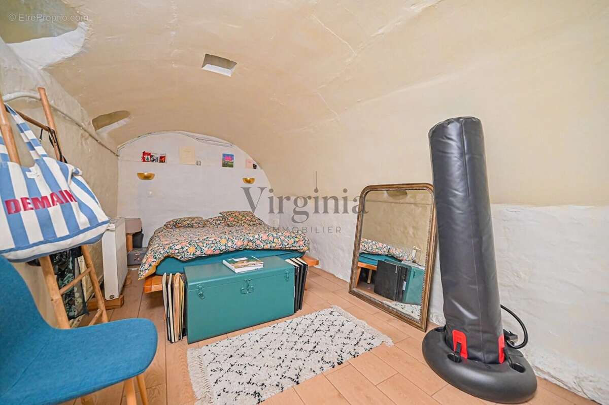 Appartement à CHARENTON-LE-PONT