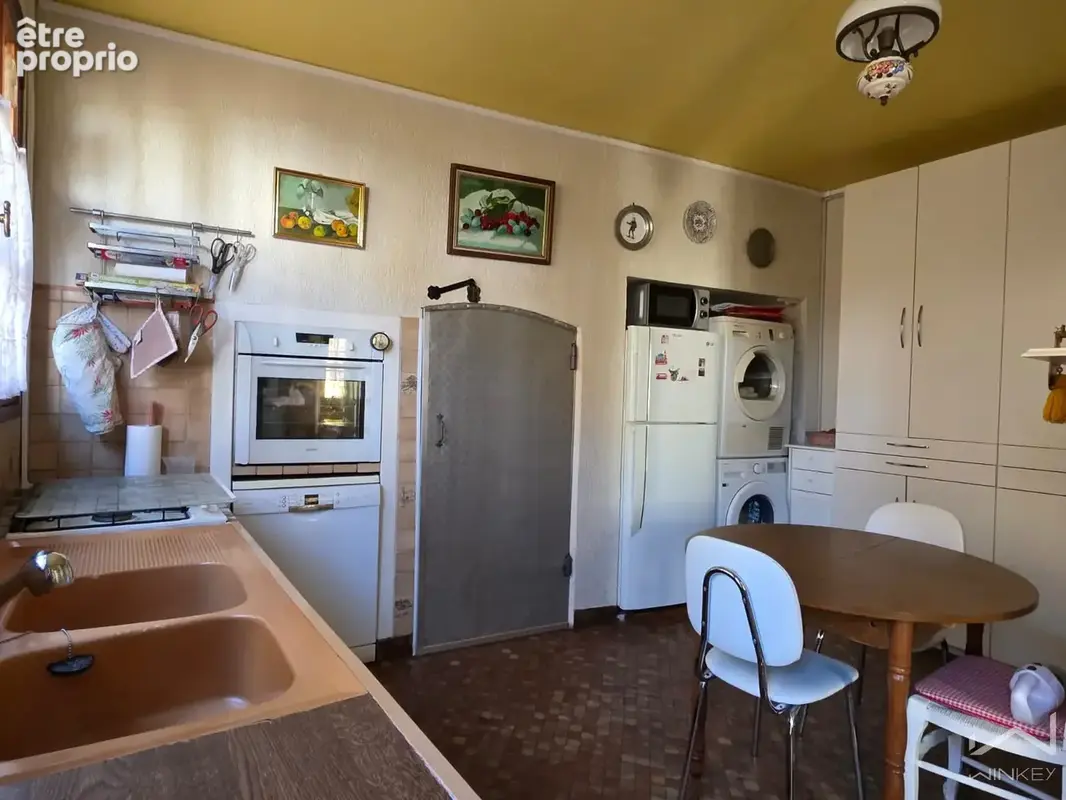 Maison de Ville - 108 m2 environ - 5 pièces - 2 chambres (possible 3) - 2 SDB - Cour - Jardin - Cuisine d'été - photo 10