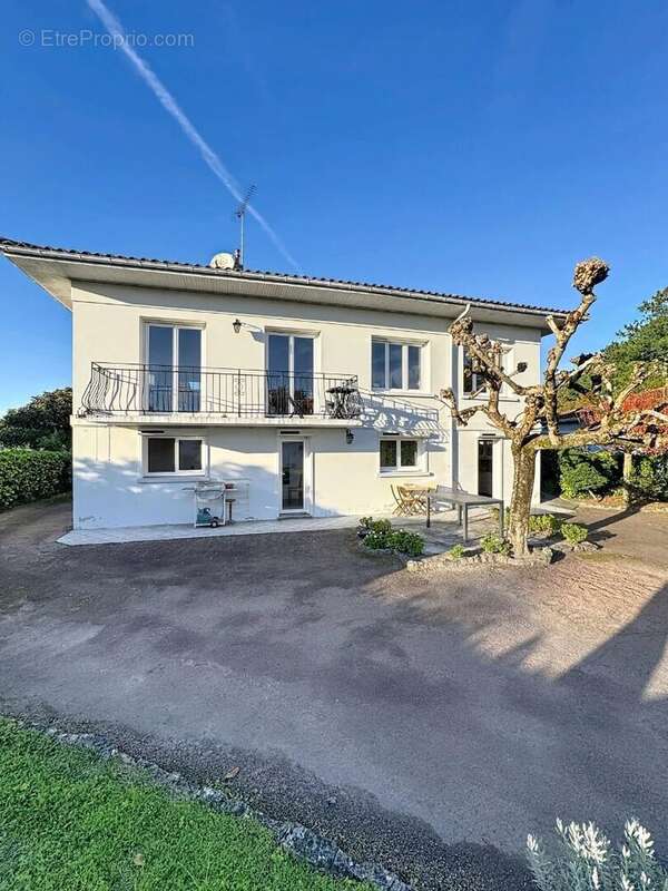 Maison à PARENTIS-EN-BORN