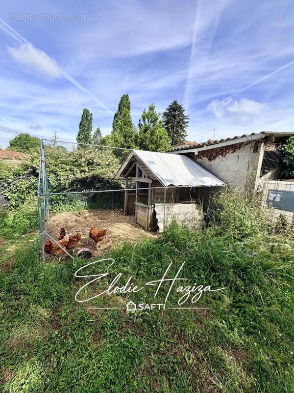 Maison 180 m² à La Chapelle-Baton  - photo 9