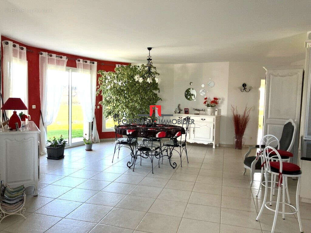 Maison à SAINT-ANDRE-DE-CUBZAC