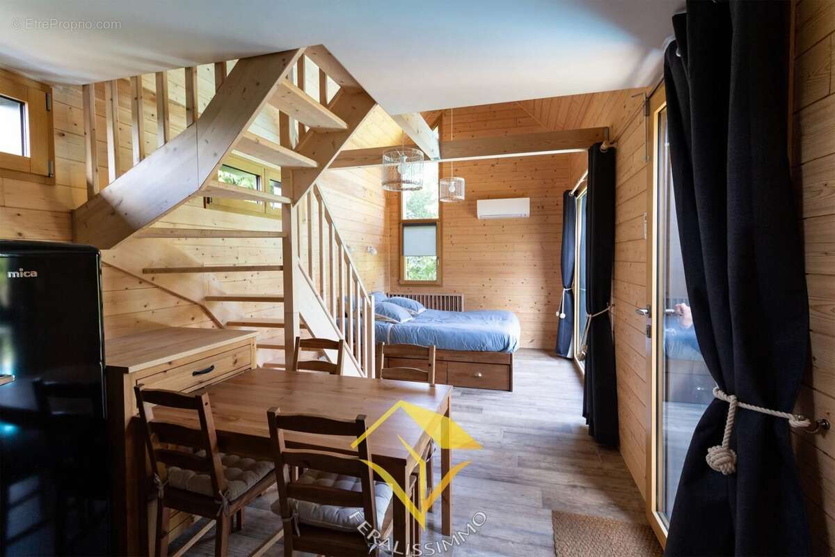 Maison à VAUX-SUR-SEINE