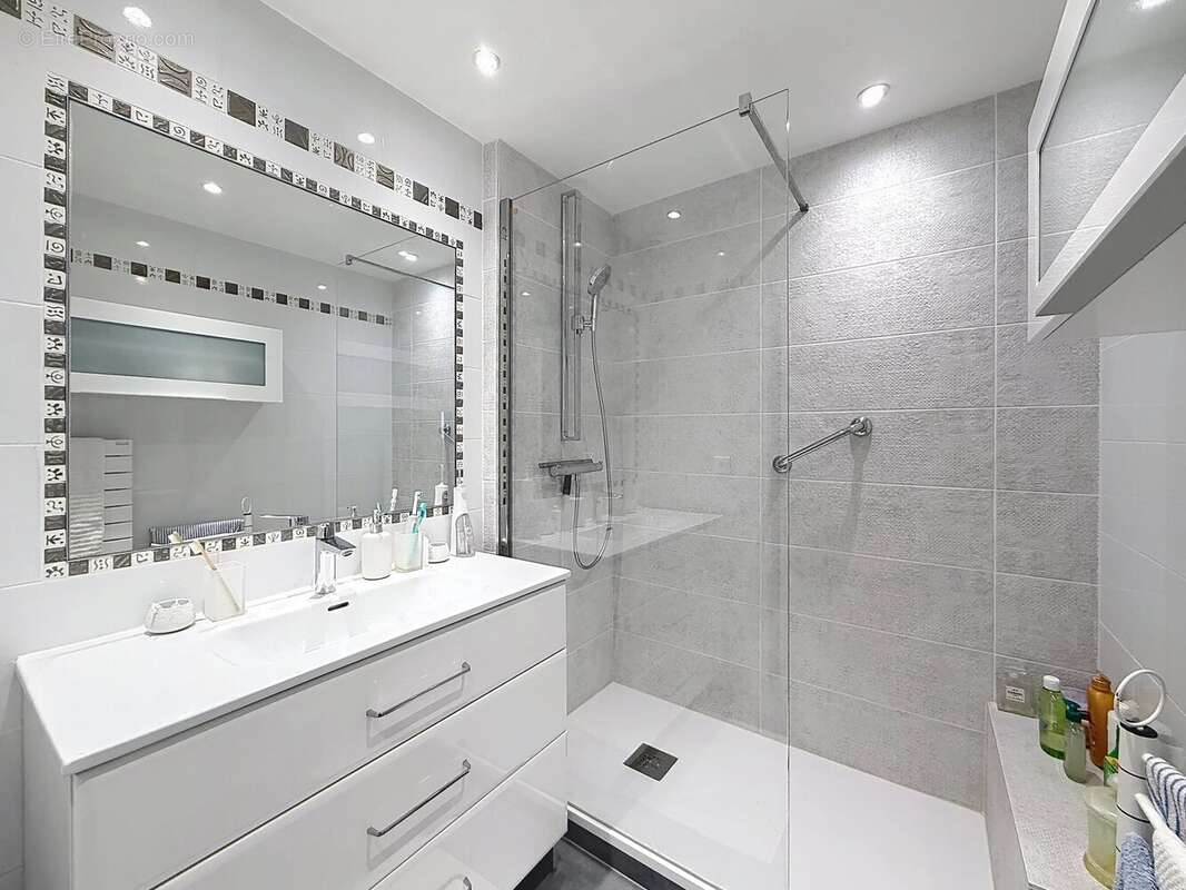 Appartement à CAGNES-SUR-MER