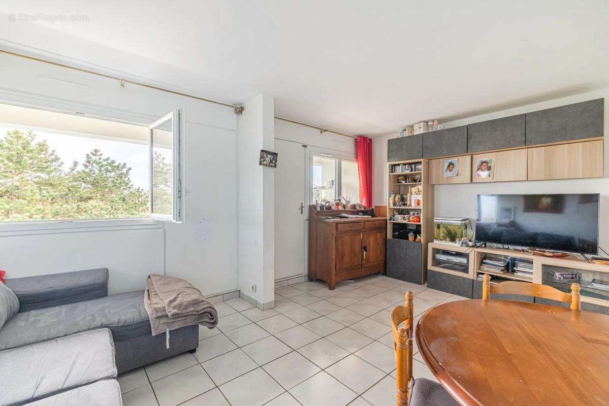 Appartement à MORANGIS