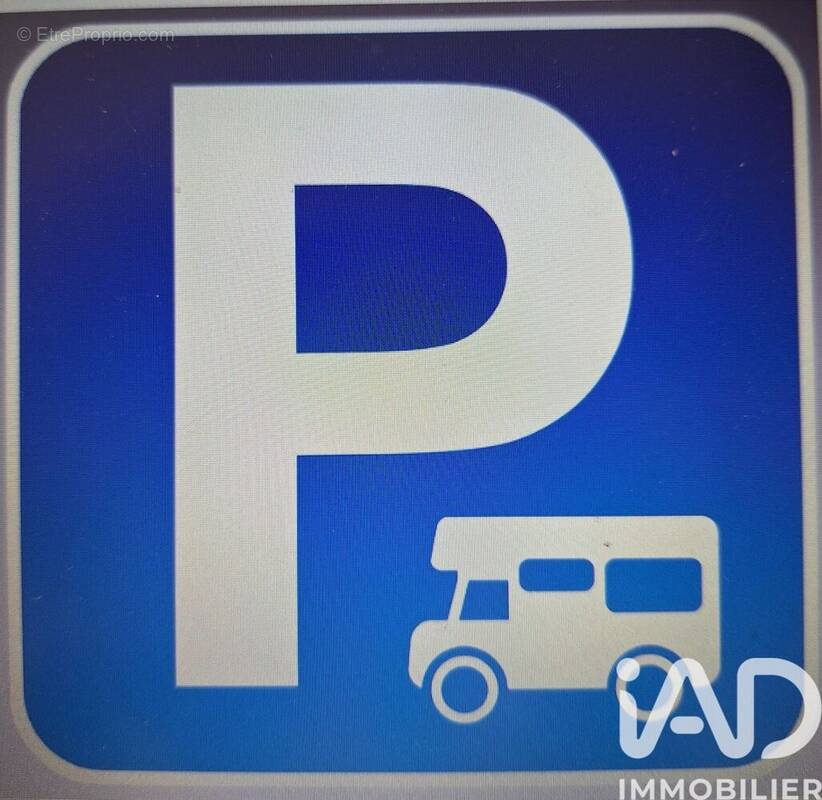 Photo 1 - Parking à PARIS-11E