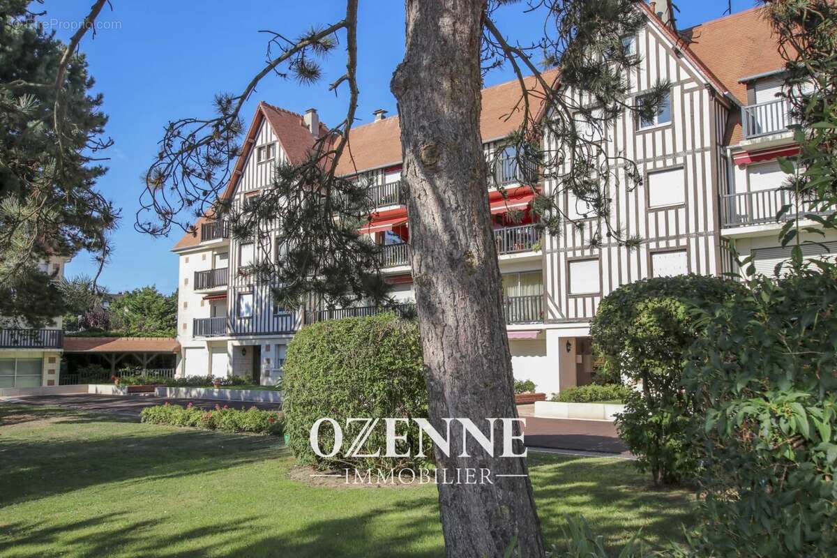 Parking à DEAUVILLE