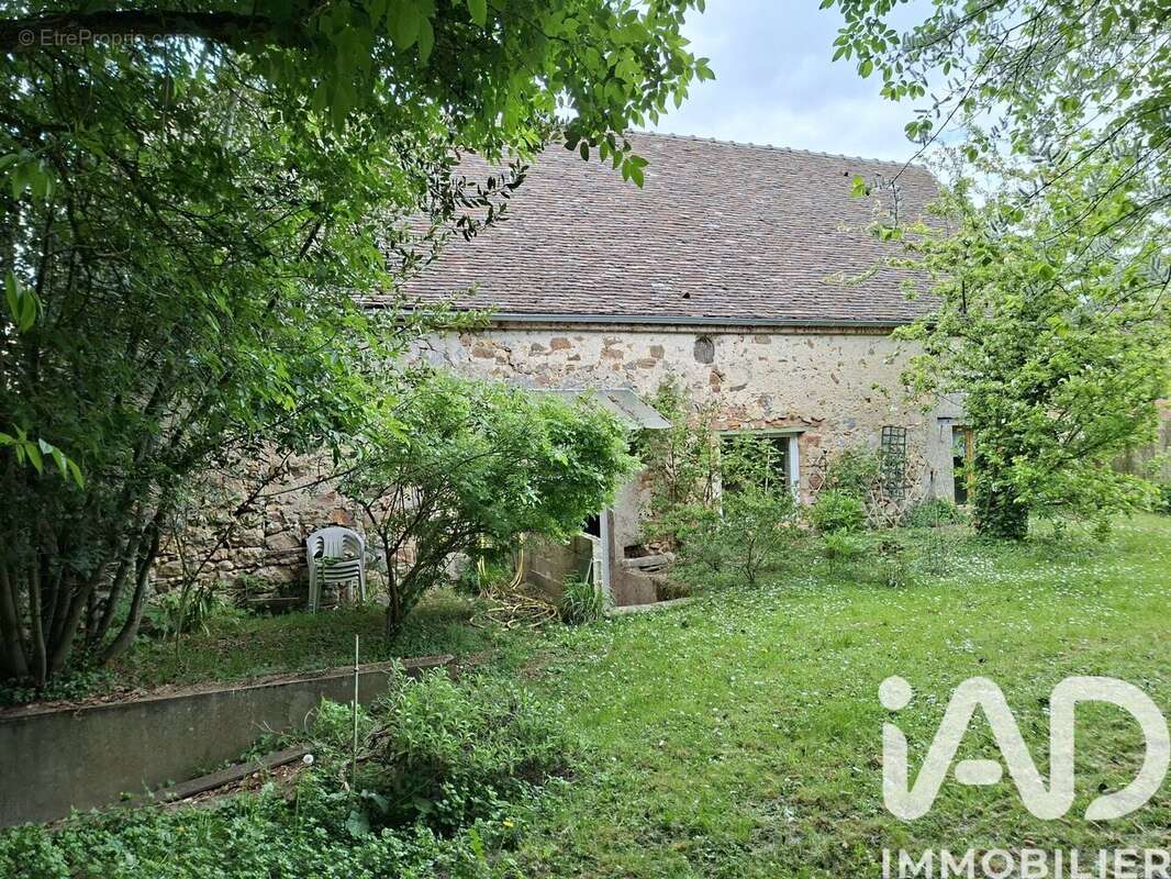 Photo 2 - Maison à VILLEBLEVIN