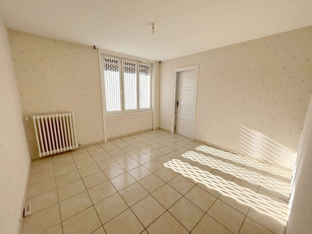 Maison à LE CHEYLARD