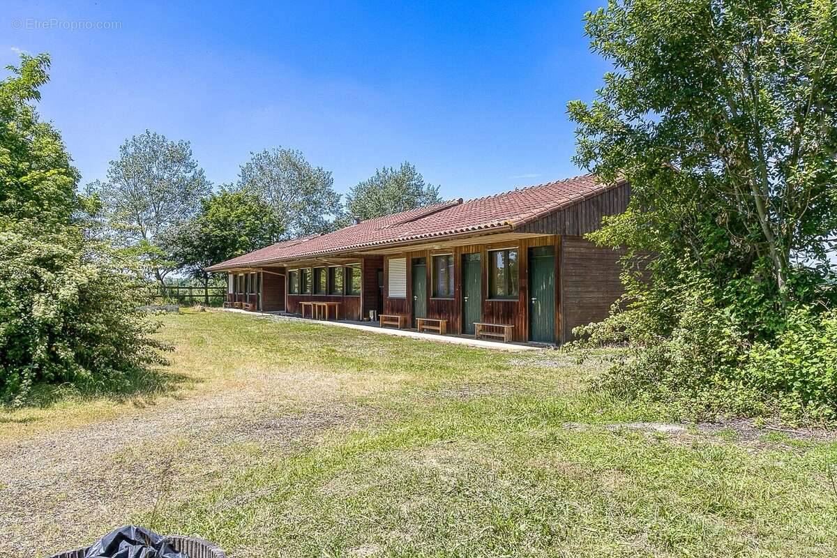 3 Chalets - Maison à TARBES