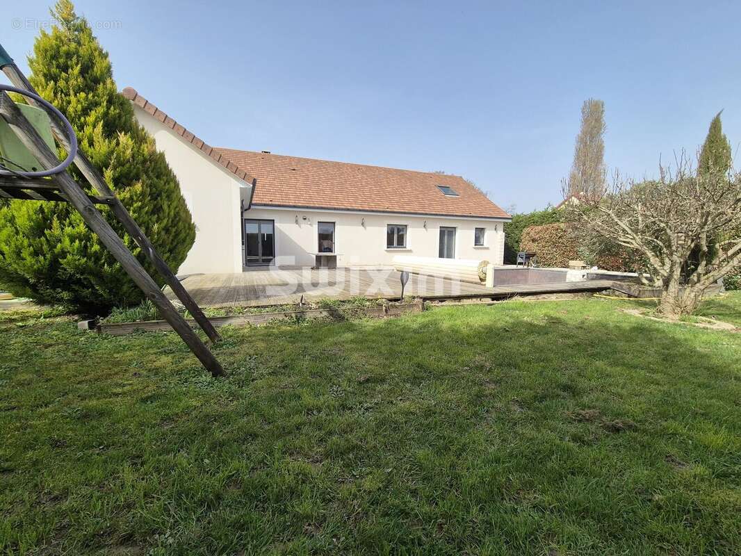 Maison à MONT-SOUS-VAUDREY