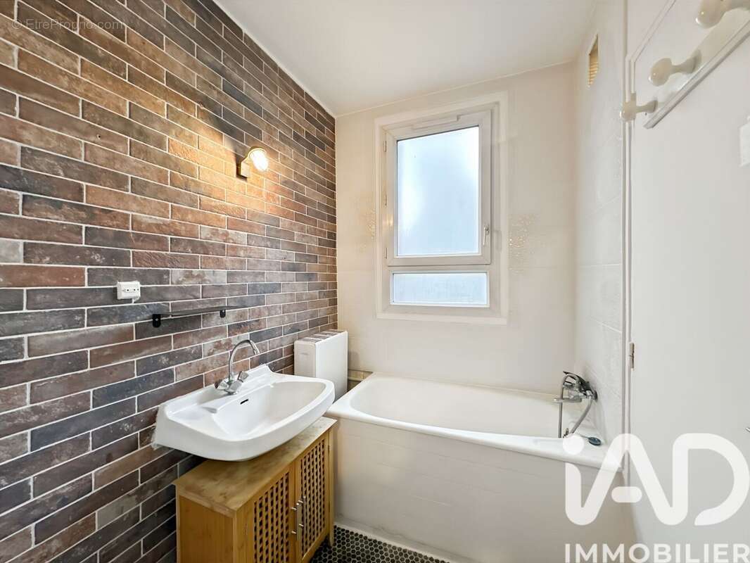 Photo 5 - Appartement à SAINTE-GENEVIEVE-DES-BOIS