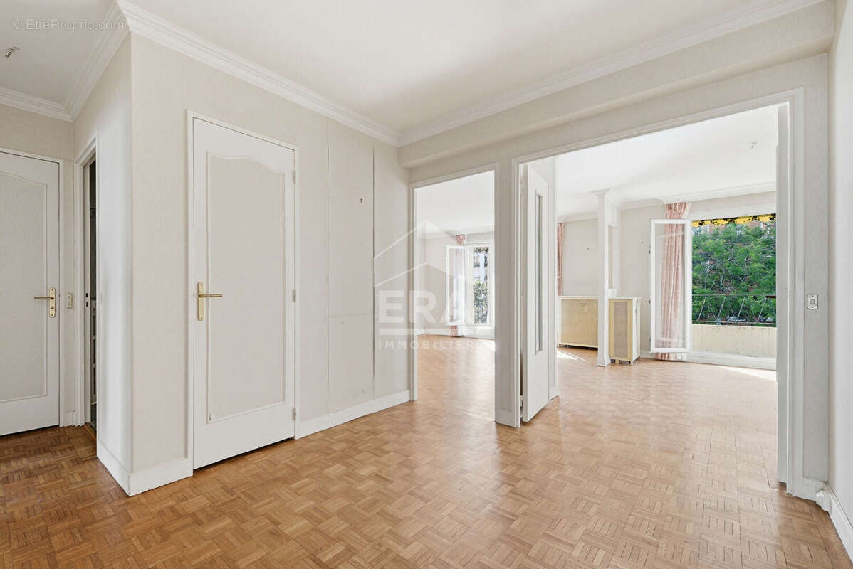 Appartement à PARIS-12E