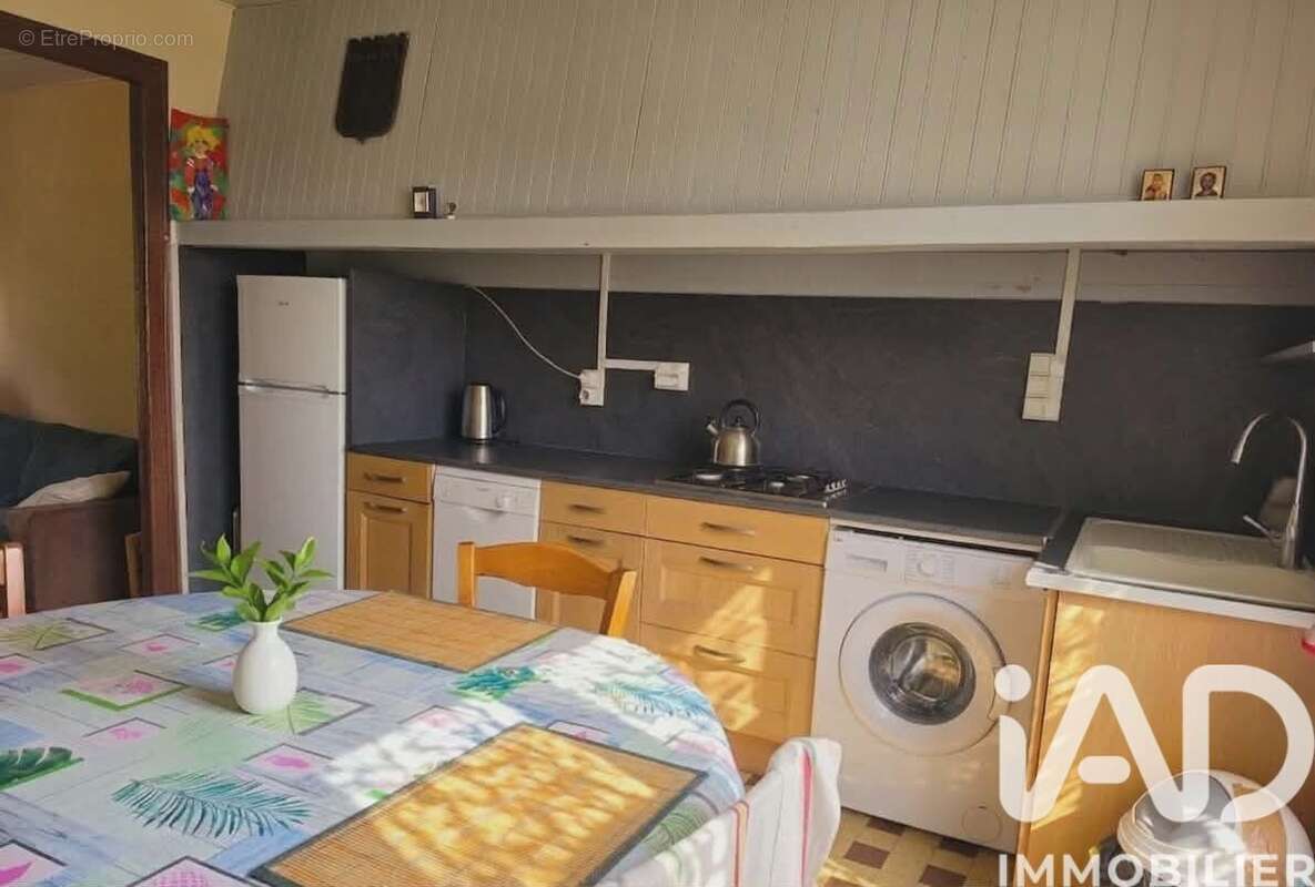 Maison 72 m² à La Celle-Saint-Cyr  - photo 5