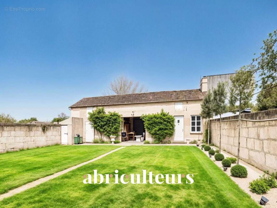 Maison à FRESNOY-LA-RIVIERE