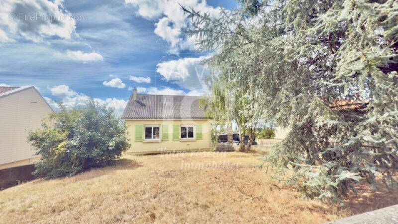 Maison à LE LOROUX-BOTTEREAU