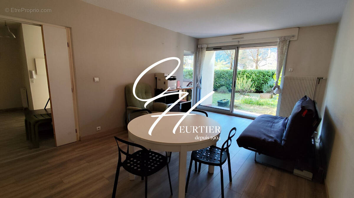 Appartement à MEYLAN